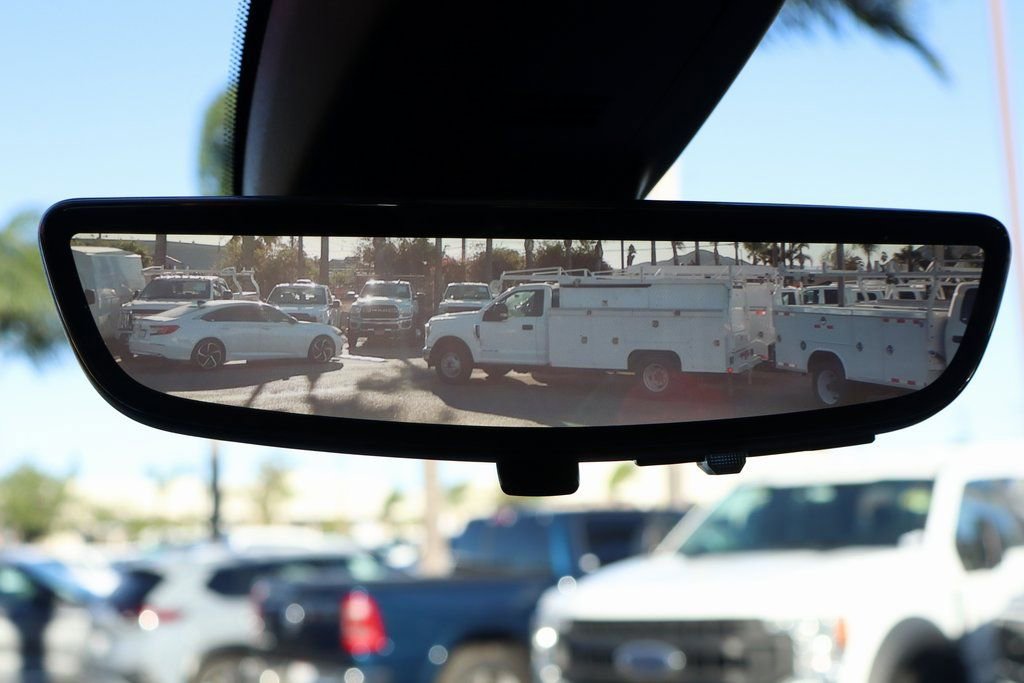 Used 2021 Chevrolet Silverado 1500 High Country w/ Technology Package AWD/4WD image 29