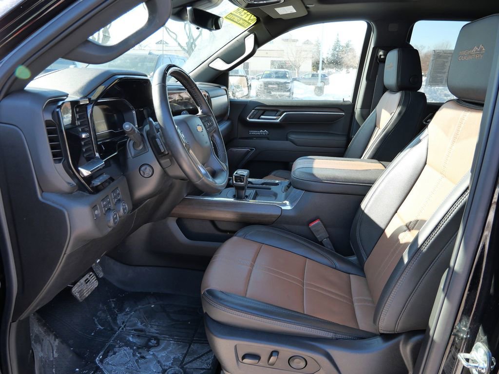 Used 2025 Chevrolet Silverado 1500 High Country image 12
