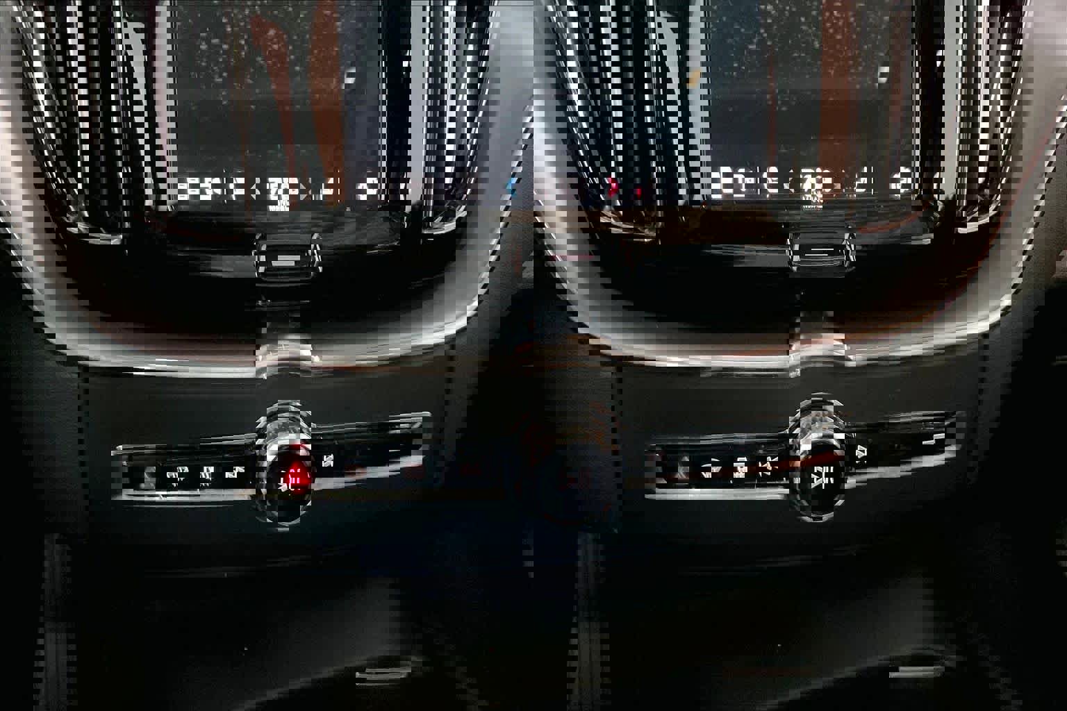 Used 2025 Volvo XC60 B5 Core w/ Protection Package Premier image 34