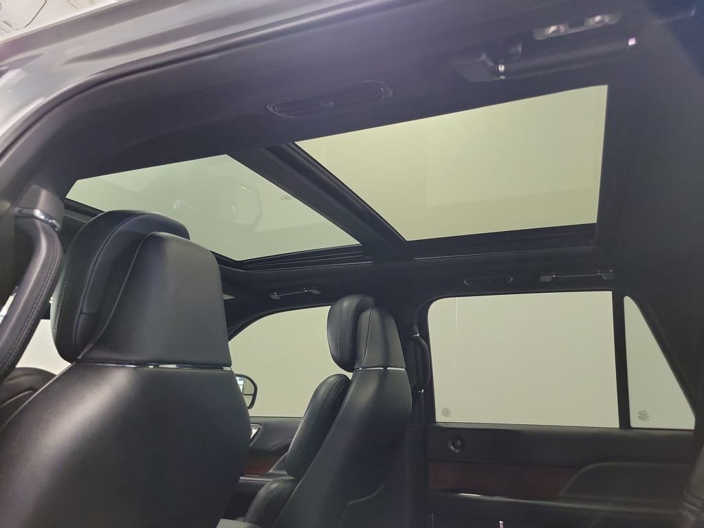 Used 2022 Lincoln Navigator Reserve image 37
