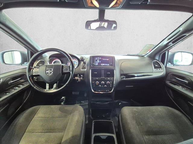 Used 2020 Dodge Grand Caravan SE FWD image 16