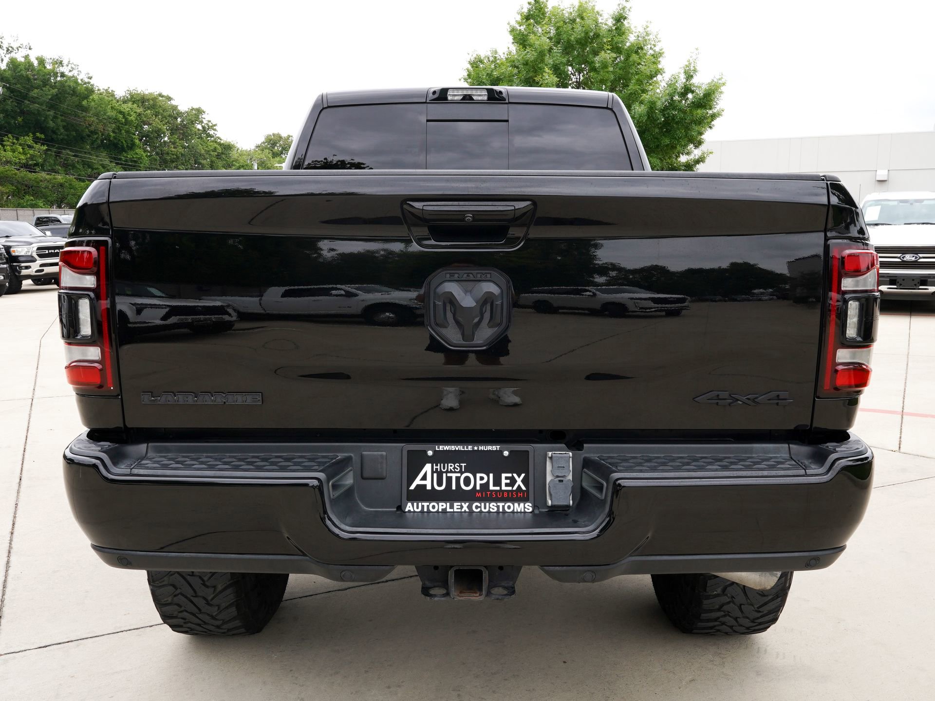 Used 2024 RAM 2500 Laramie w/ Night Edition AWD/4WD image 3