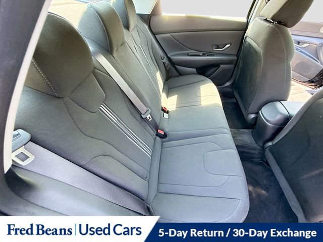 Used 2023 Hyundai Elantra SEL w/ Convenience Package image 28