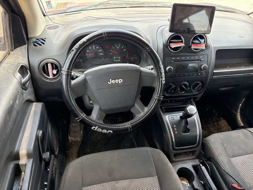 Used 2009 Jeep Compass Sport image 12