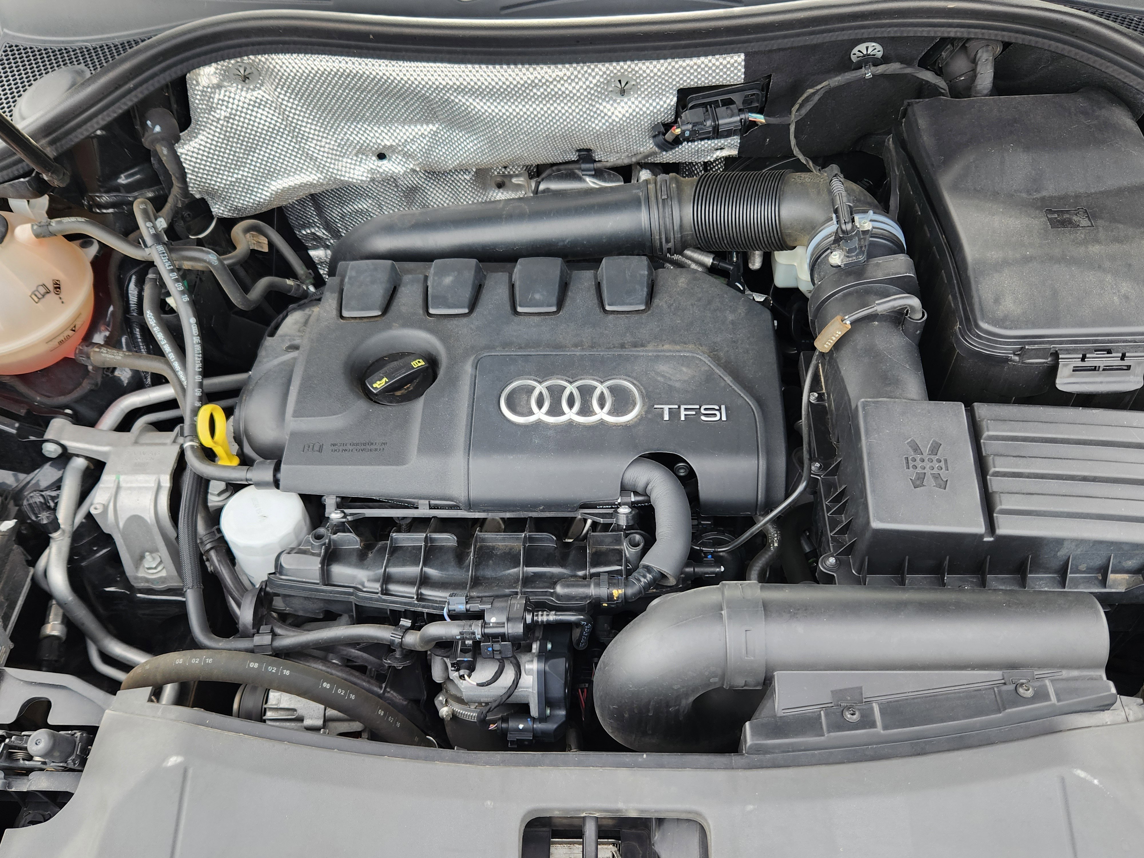 Used 2016 Audi Q3 2.0T Prestige w/ Prestige Package AWD/4WD image 21