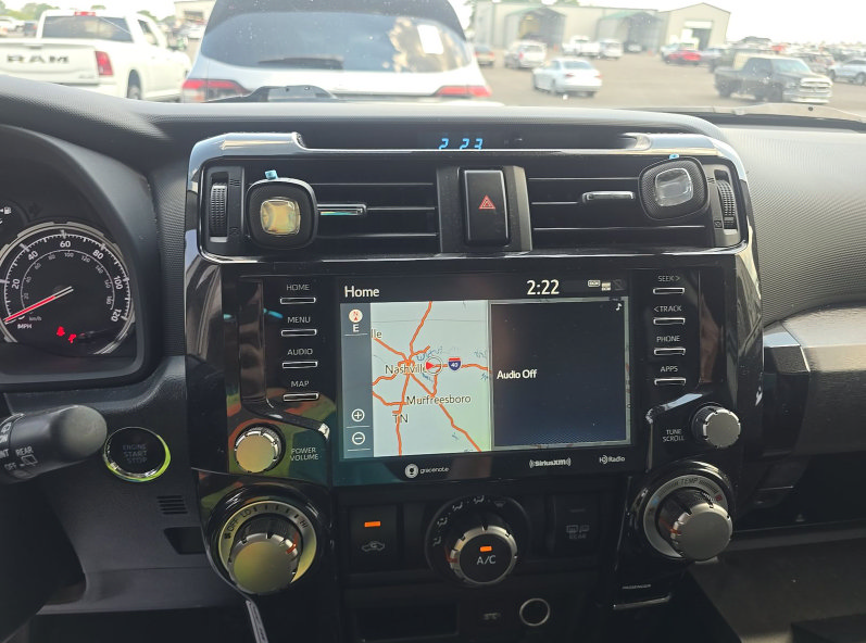 Used 2022 Toyota 4Runner TRD Off-Road Premium AWD/4WD image 10
