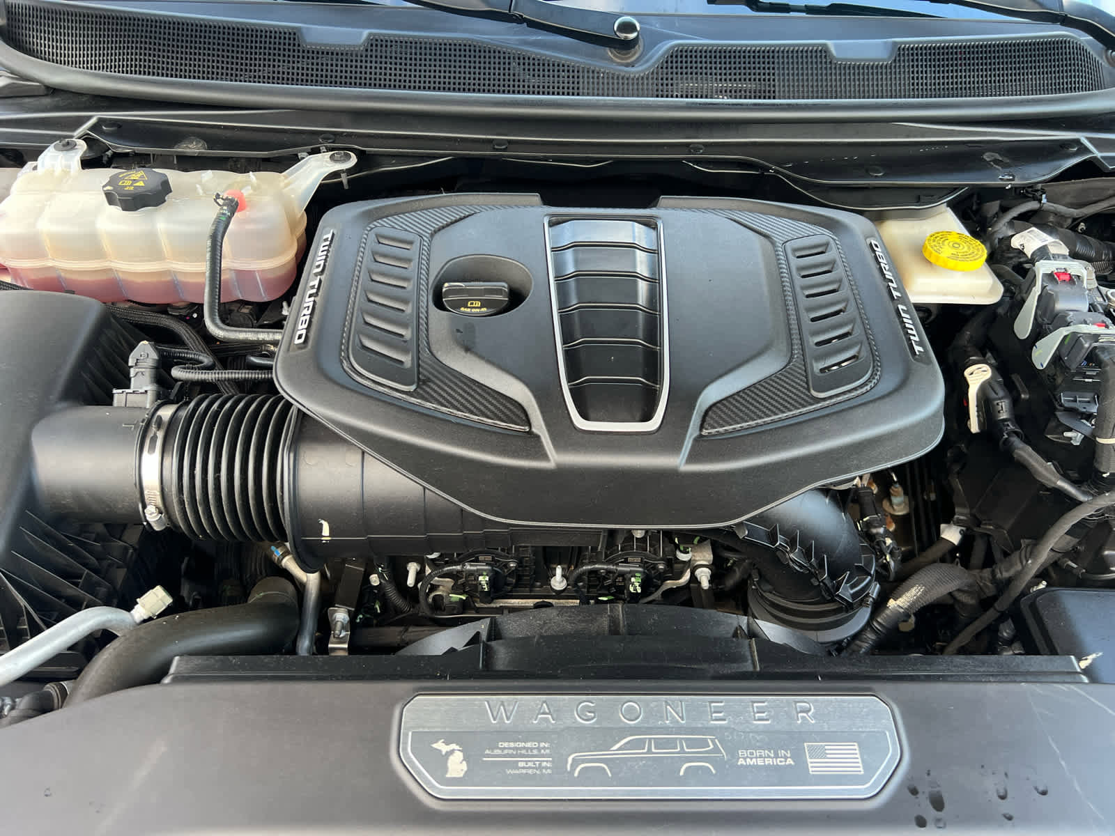 Used 2024 Jeep Grand Wagoneer L Series III image 3