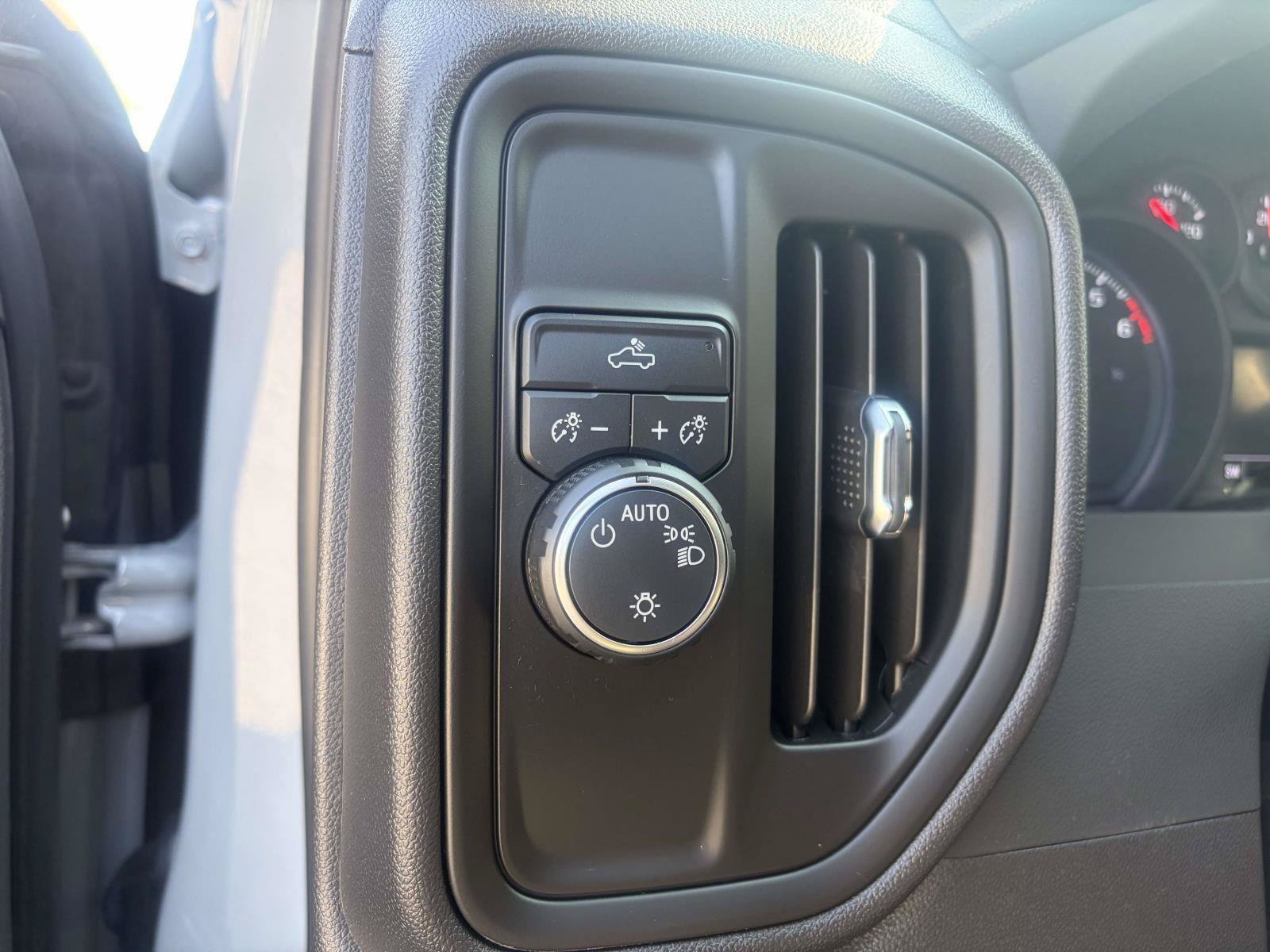 Used 2024 Chevrolet Silverado 1500 Custom RWD image 15