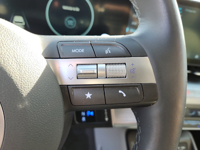 Used 2024 Hyundai Kona Limited AWD/4WD image 23