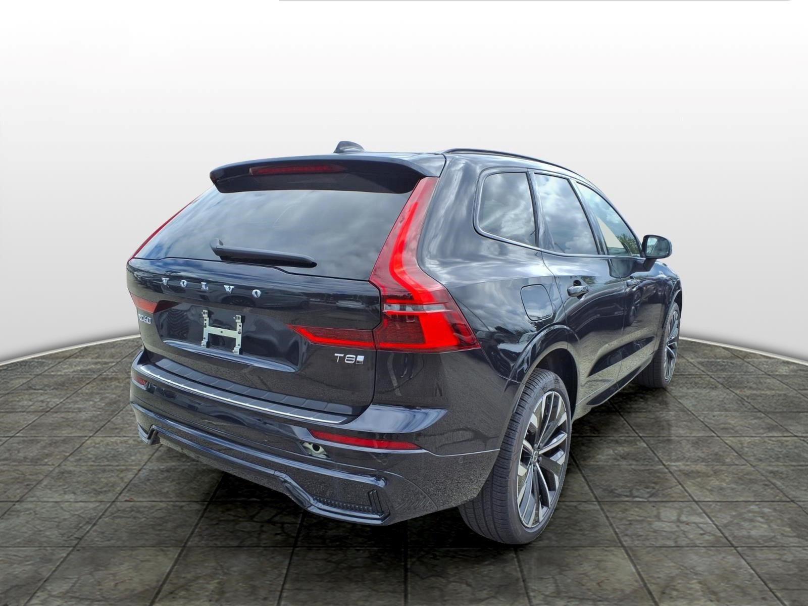 New 2026 Volvo XC60 T8 Ultra w/ Protection Package Premier AWD/4WD image 3