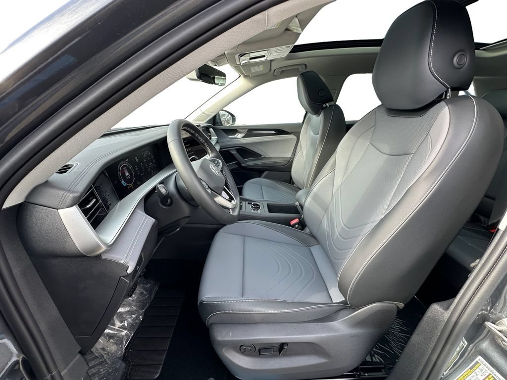 New 2026 Volkswagen Tiguan SE AWD/4WD image 9