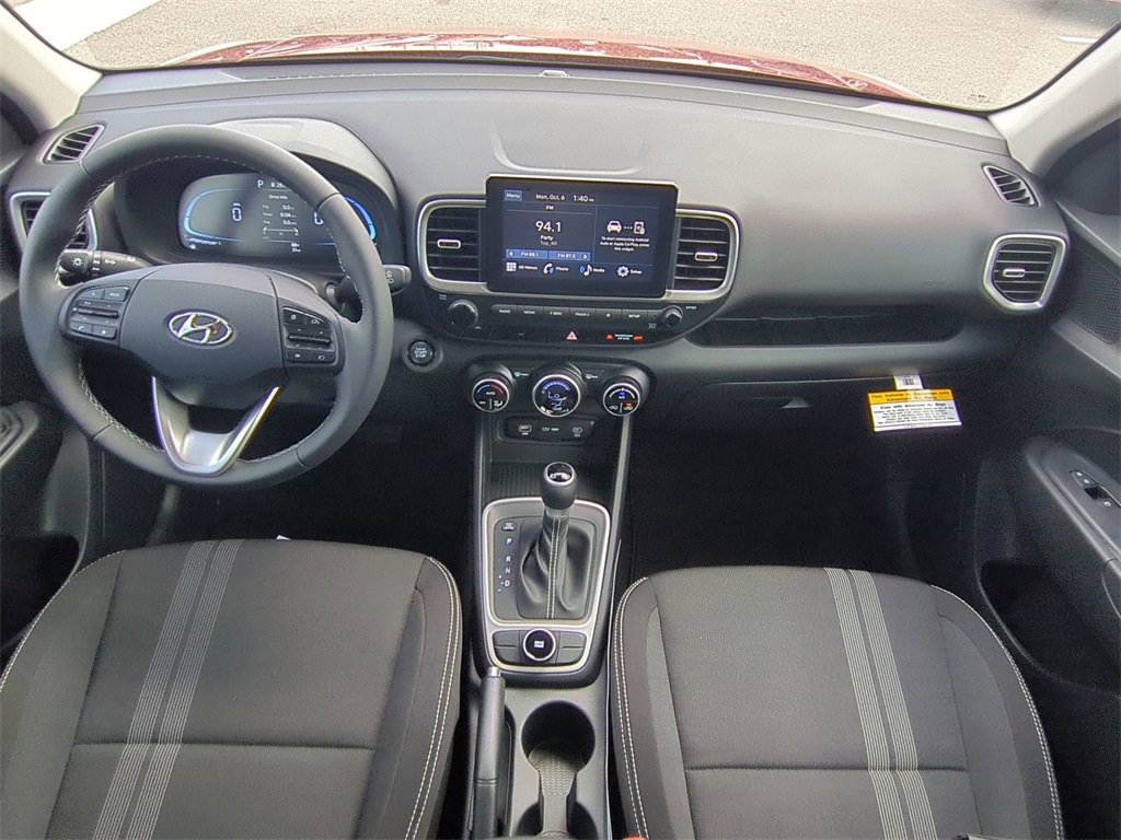New 2025 Hyundai Venue SEL image 17