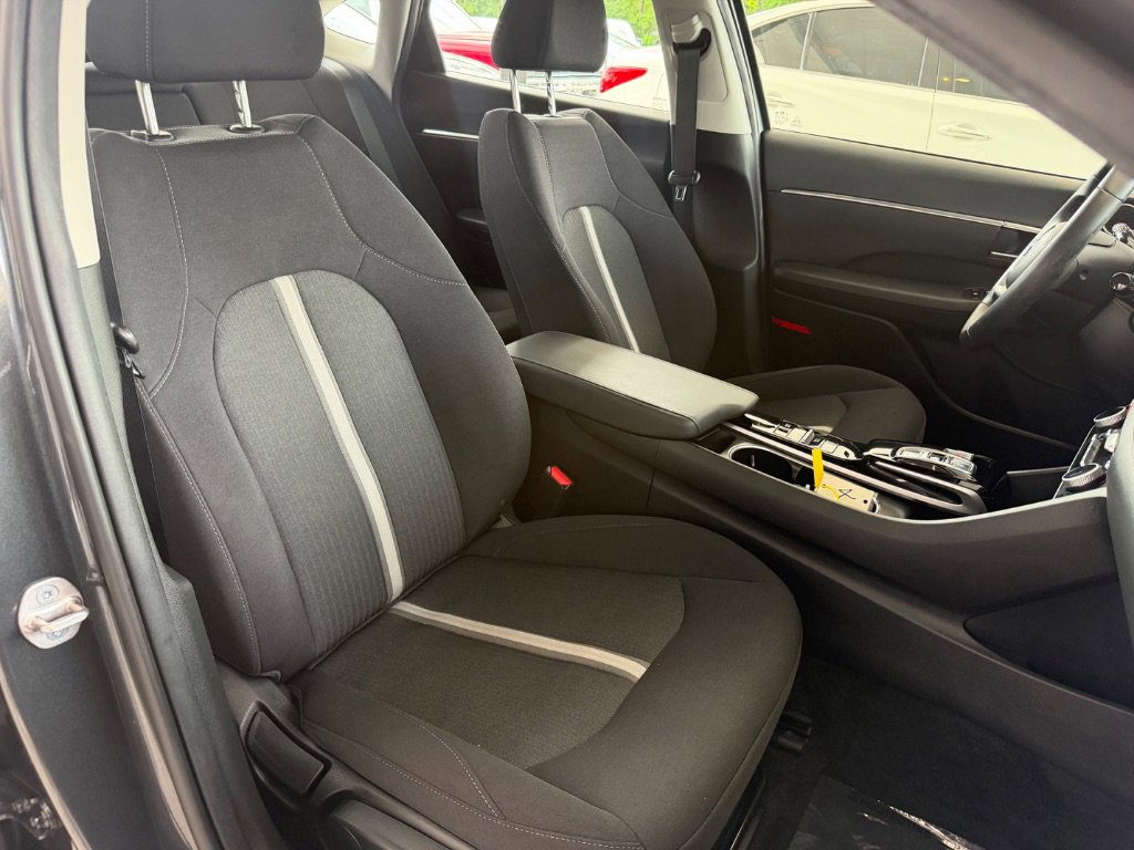 Used 2023 Hyundai Sonata SEL w/ Convenience Package FWD image 17