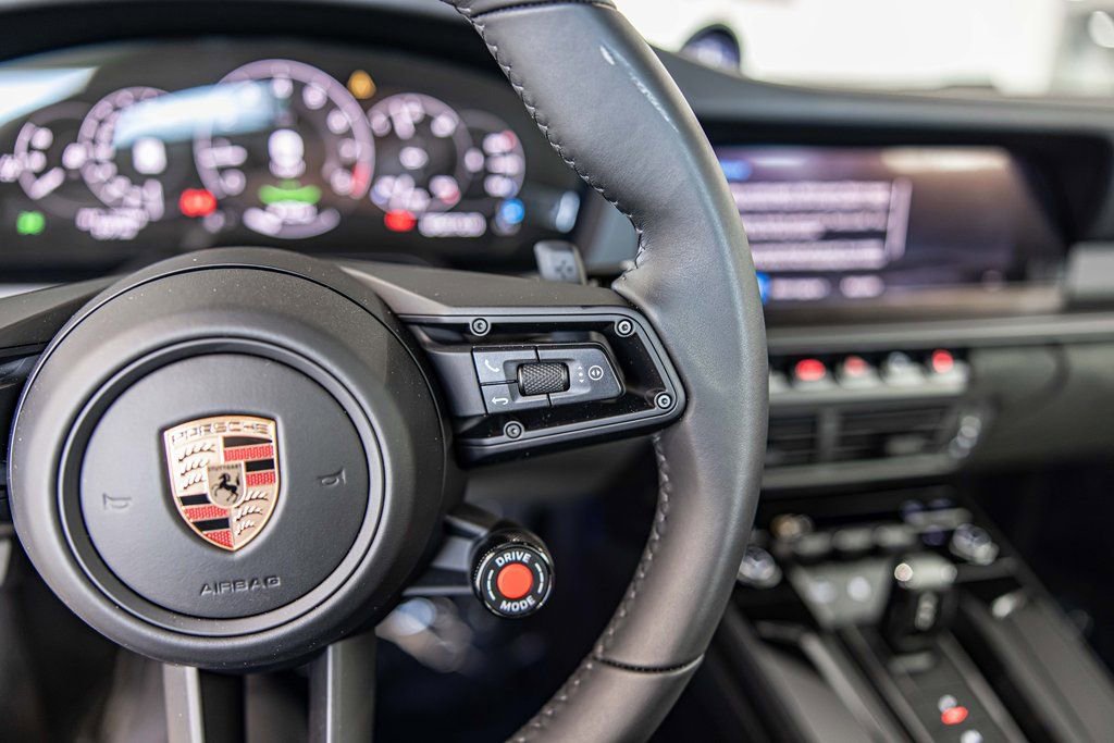 Used 2026 Porsche 911 Carrera 4 GTS w/ Premium Package image 25