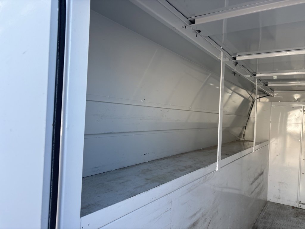 Used 2024 Ford E-350 and Econoline 350 Super Duty w/ Power Windows & Locks Group image 9