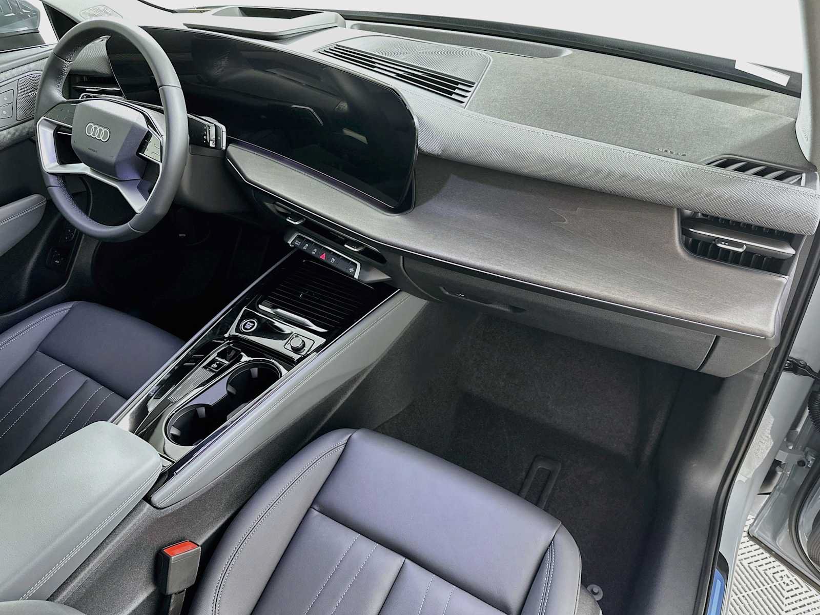 New 2026 Audi Q3 quattro 2.0T AWD/4WD image 28
