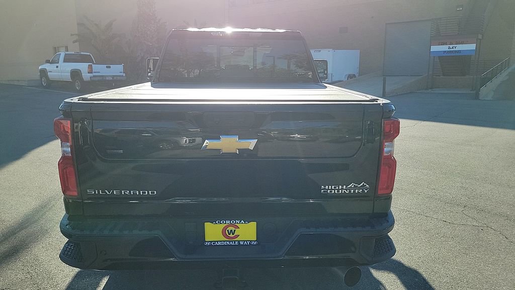 Used 2024 Chevrolet Silverado 2500 High Country w/ High Country Premium Package image 8