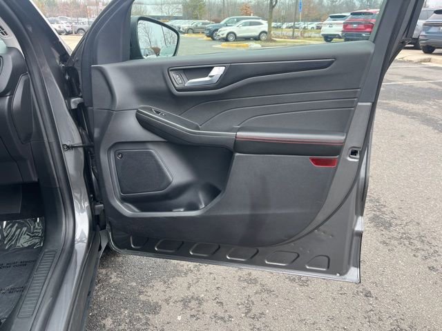 Certified 2022 Ford Escape SEL w/ SEL Stealth AWD Package image 22