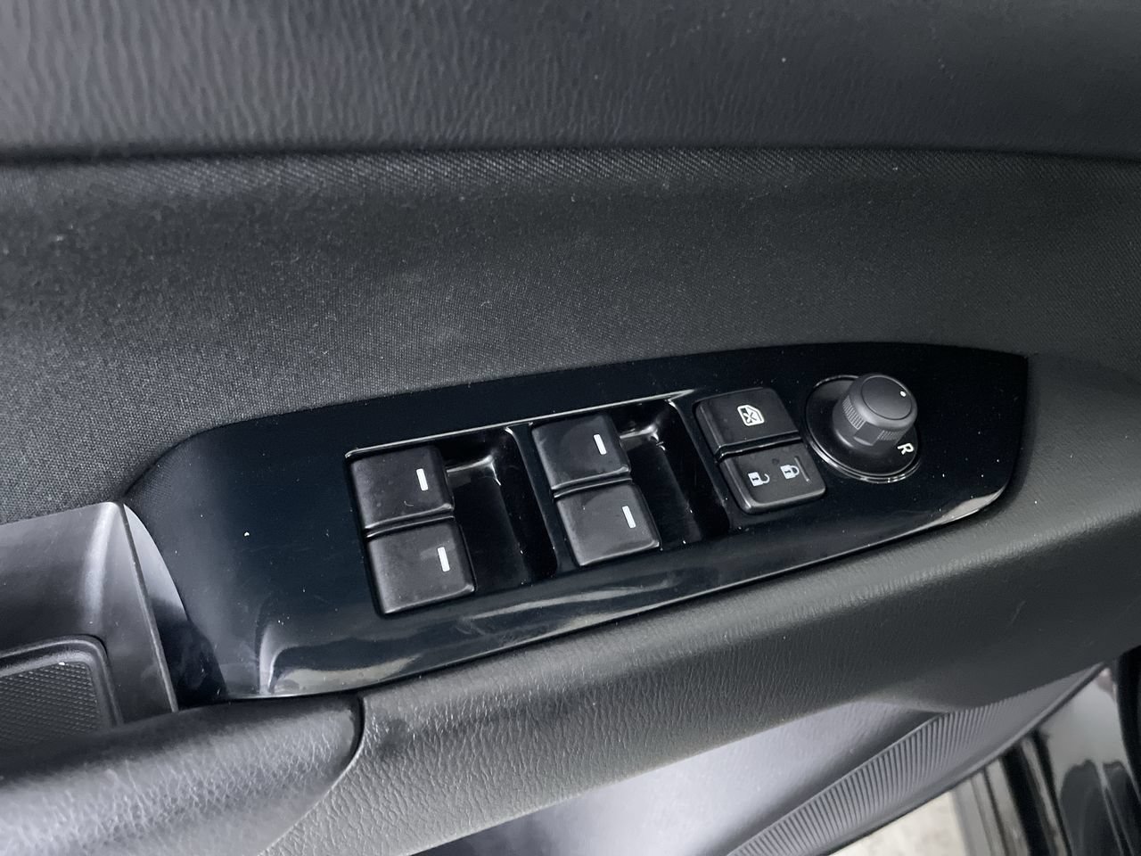 Used 2018 MAZDA CX-5 Sport AWD/4WD image 11