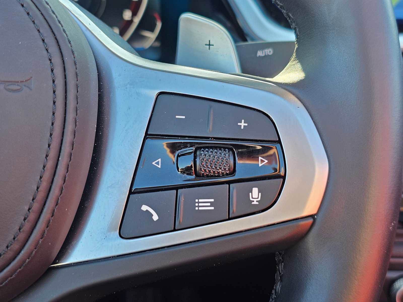 Used 2024 BMW Z4 M40i w/ Premium Package RWD image 25