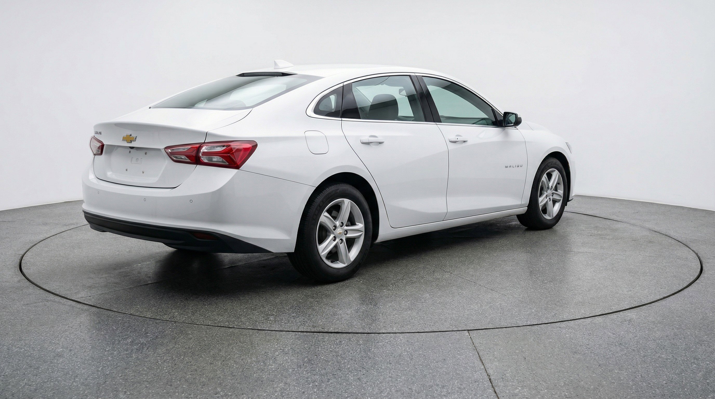 Used 2024 Chevrolet Malibu LT image 9