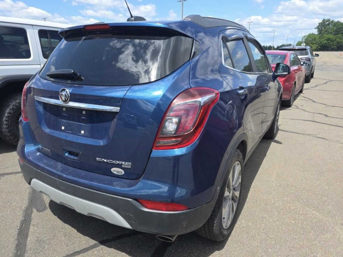 Used 2020 Buick Encore Preferred AWD/4WD image 4