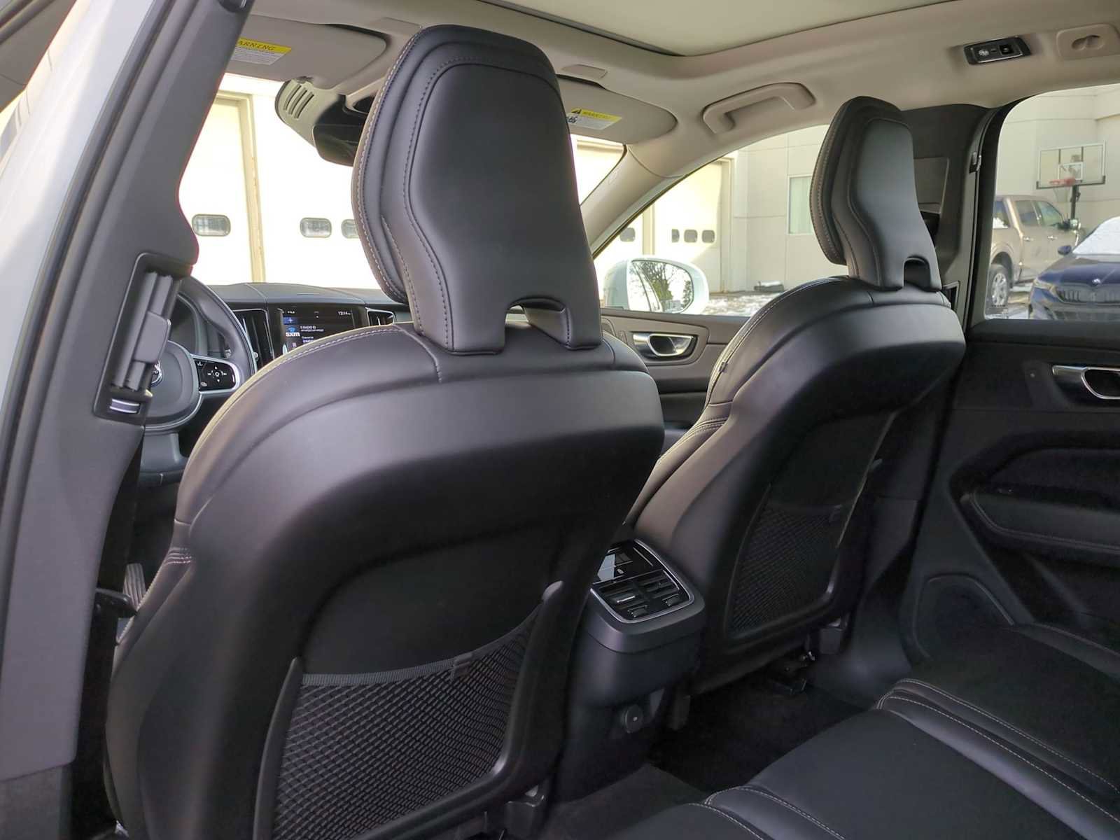 Used 2021 Volvo XC60 T5 Inscription image 18