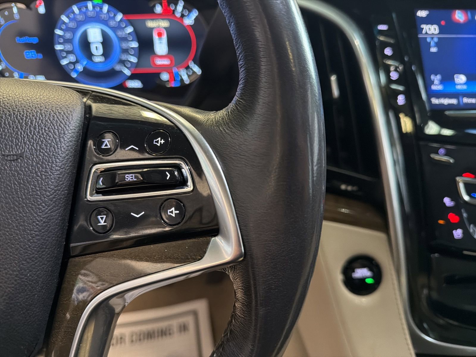 Used 2020 Cadillac Escalade ESV Luxury image 23