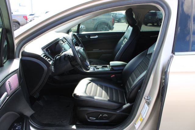 Used 2018 Ford Fusion SE w/ Equipment Group 201A image 14