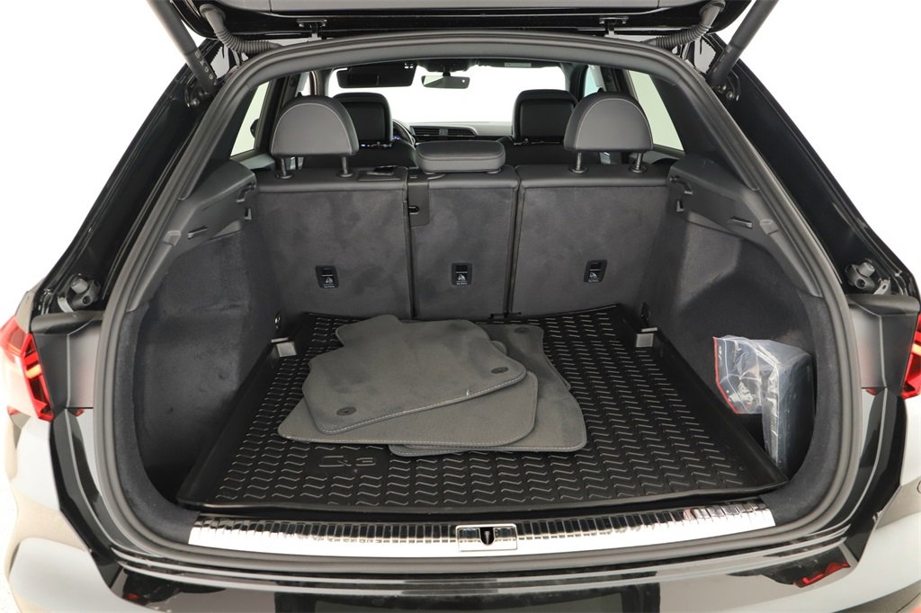 Certified 2024 Audi Q3 2.0T Premium Plus image 29