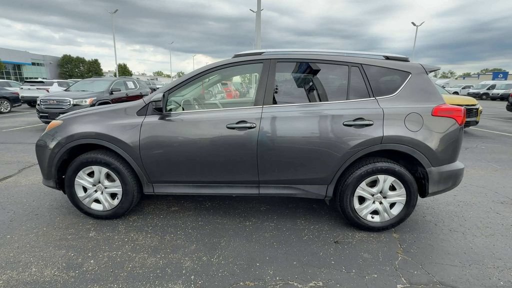 Used 2013 Toyota RAV4 LE FWD image 5