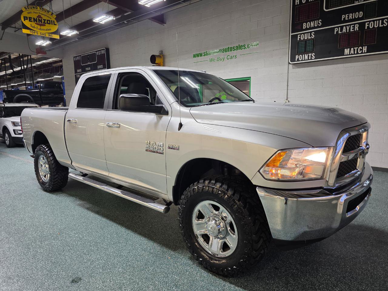 Used 2017 RAM 2500 SLT image 4