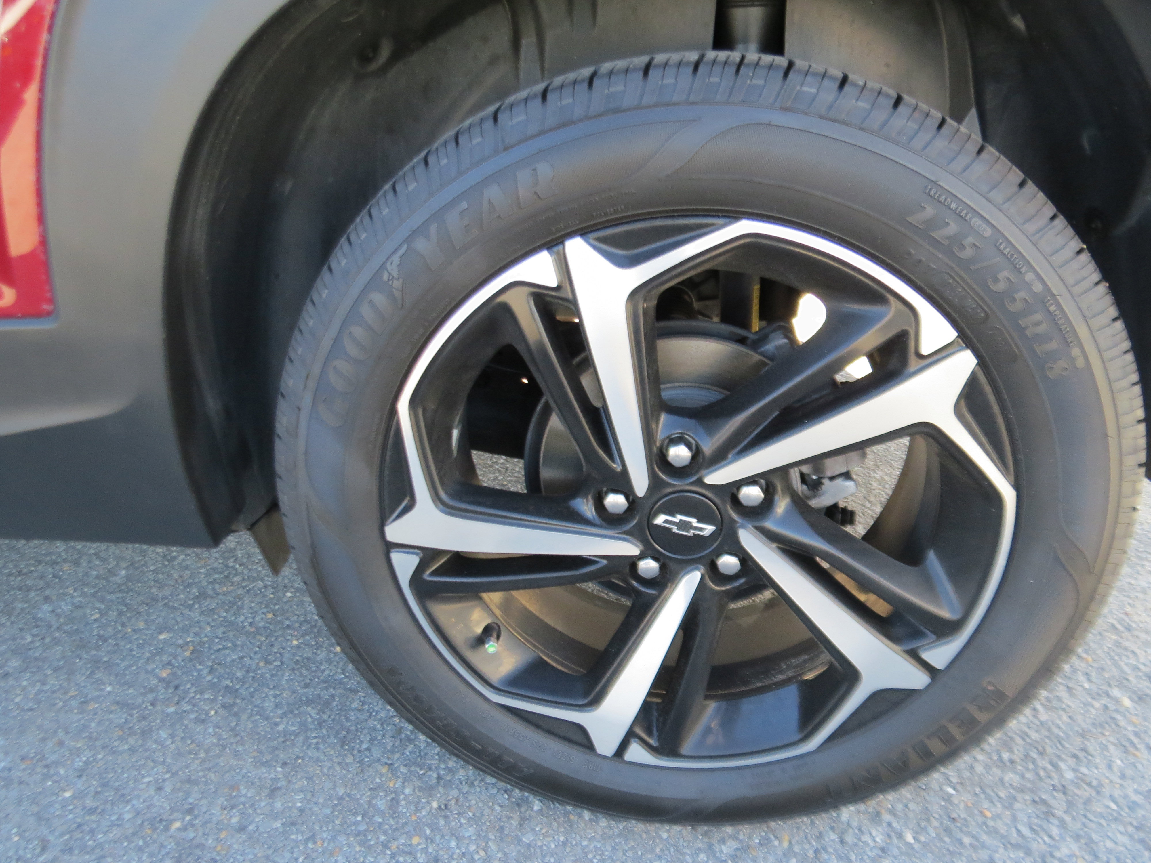 Used 2023 Chevrolet TrailBlazer RS w/ Sun and Liftgate Package image 12