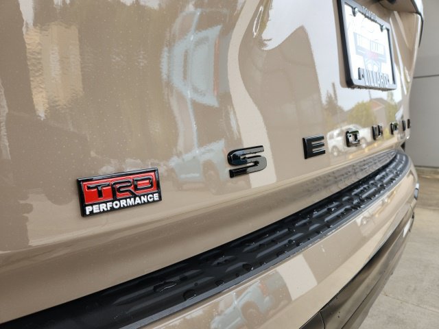 New 2026 Toyota Sequoia Platinum w/ TRD Off-Road Package AWD/4WD image 16