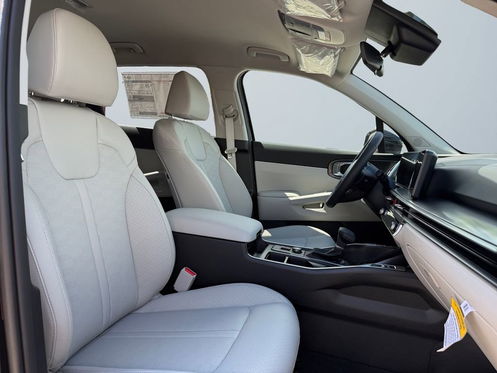 New 2025 Kia Sorento S image 15