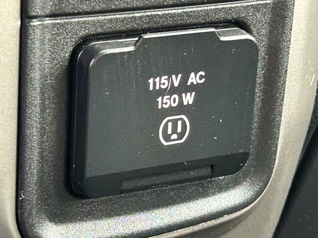 Used 2014 RAM 1500 Classic SLT w/ Luxury Group AWD/4WD image 15