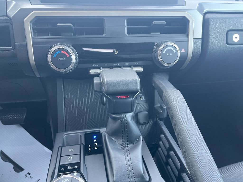 Used 2024 Toyota Tacoma TRD Off-Road image 18