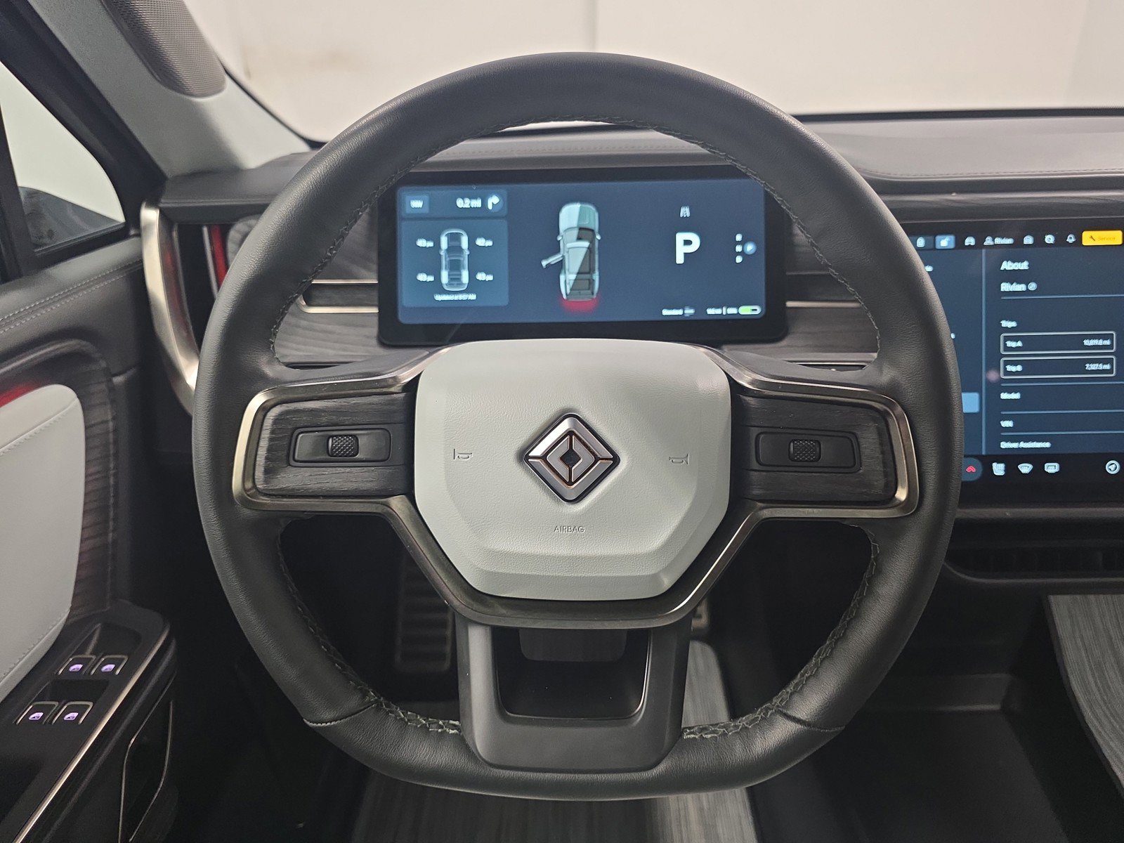 Used 2023 Rivian R1S Adventure AWD/4WD image 28