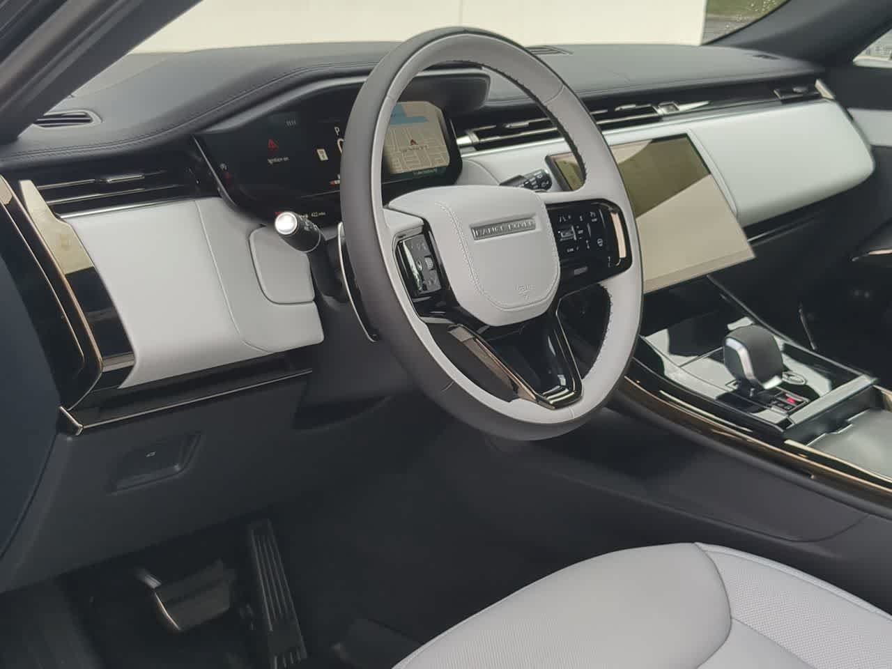 New 2026 Land Rover Range Rover Sport Dynamic SE AWD/4WD image 10