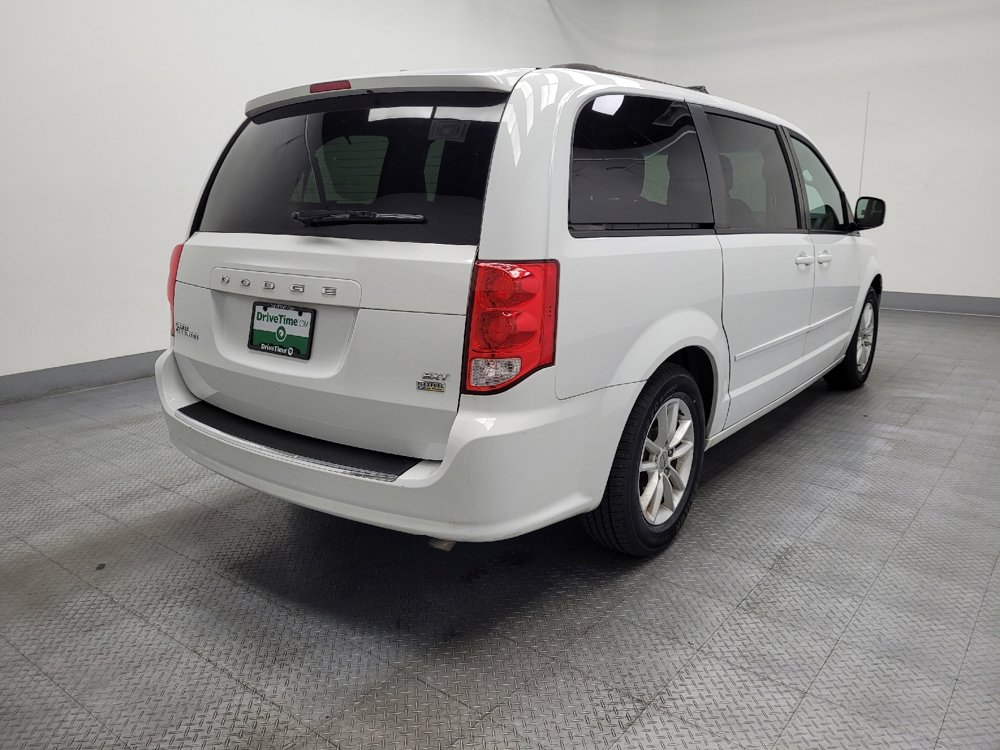 Used 2016 Dodge Grand Caravan SXT image 9