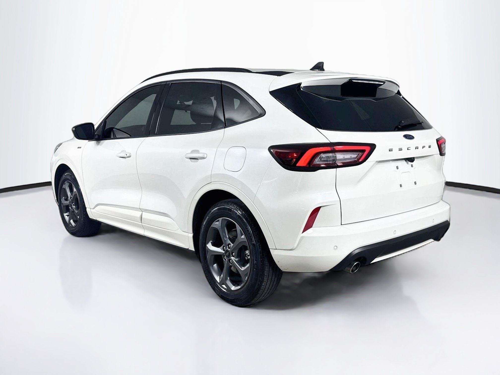 Used 2024 Ford Escape ST-Line w/ Tech Pack #1 FWD image 29