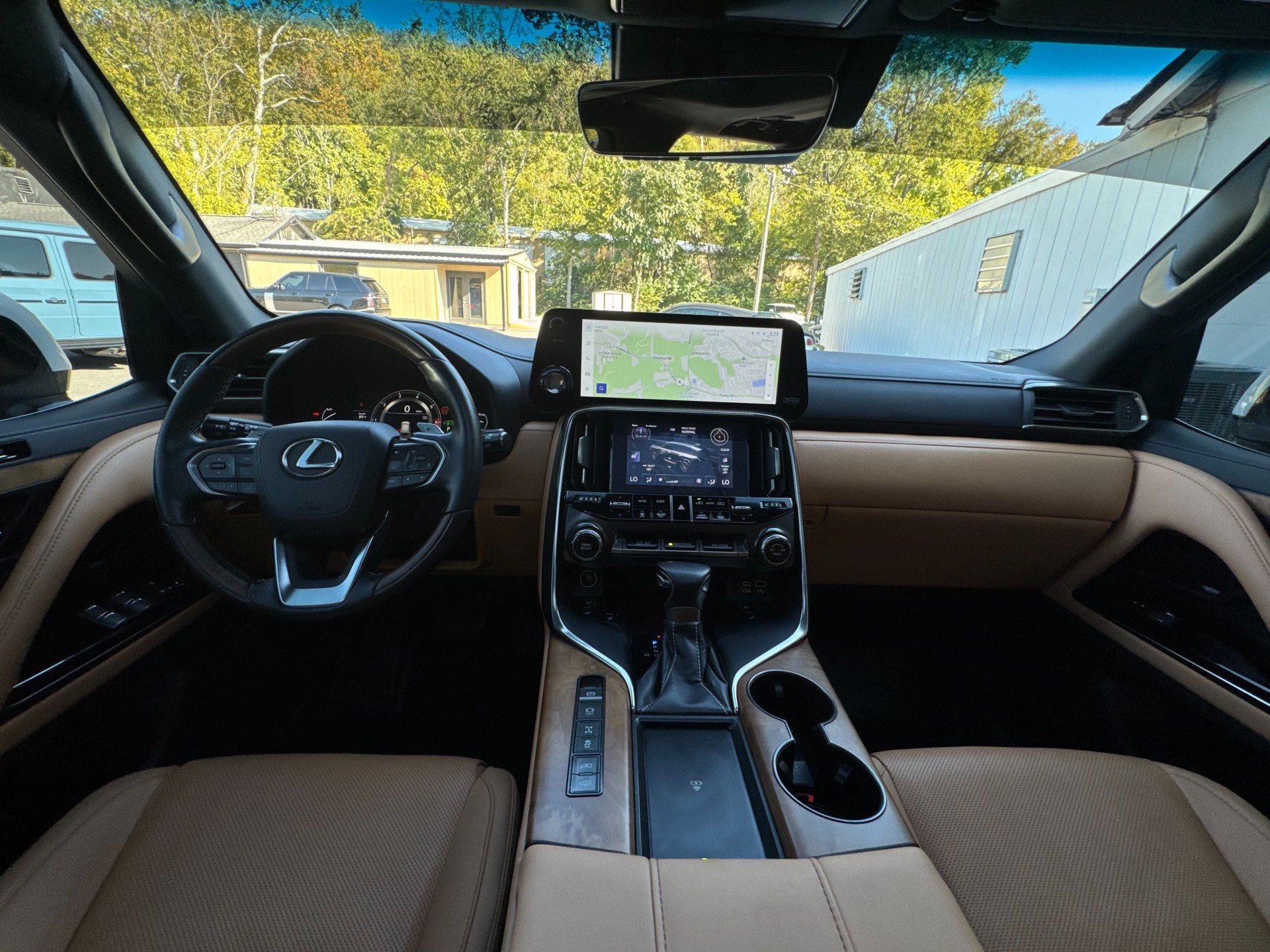 Used 2024 Lexus LX 600 4WD w/ Luxury Package image 58