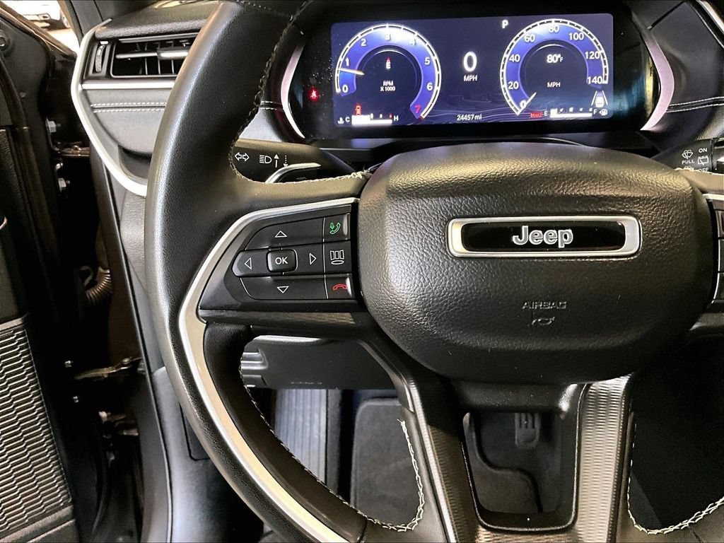 Used 2023 Jeep Grand Cherokee Altitude AWD/4WD image 24