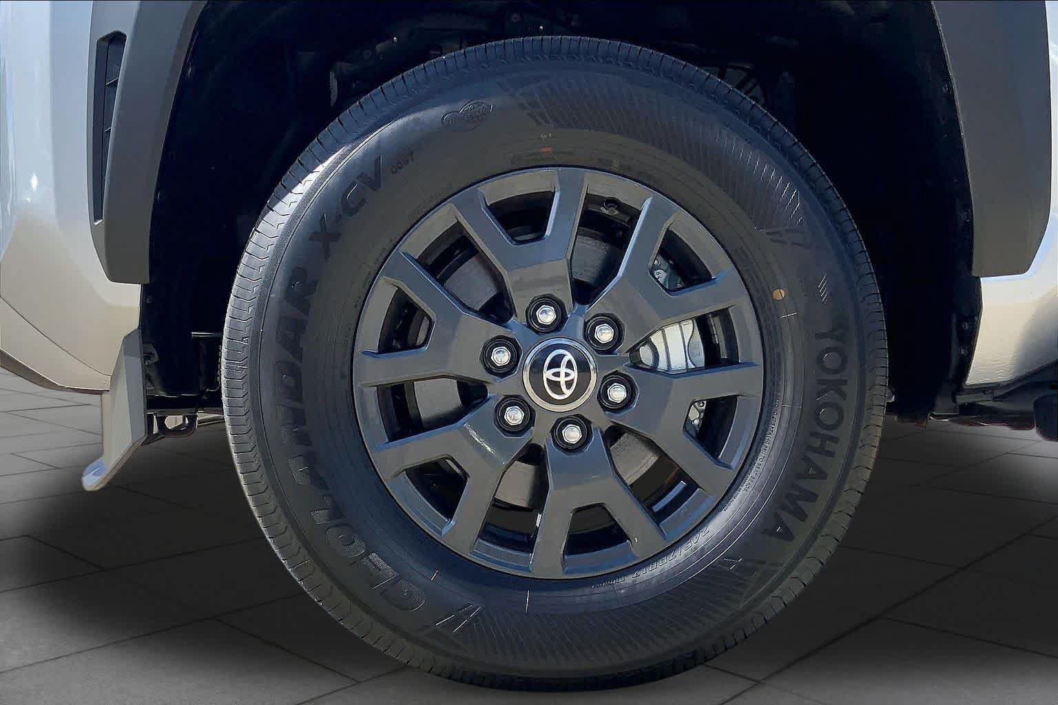 Used 2026 Toyota 4Runner SR5 RWD image 10