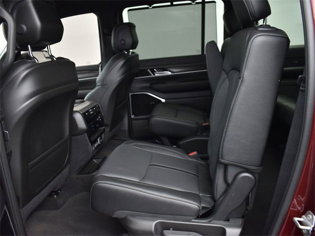 New 2023 Jeep Wagoneer L Series III w/ Premium Group I image 13