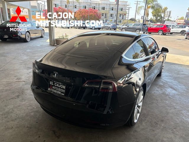 Used 2018 Tesla Model 3 Long Range RWD image 3