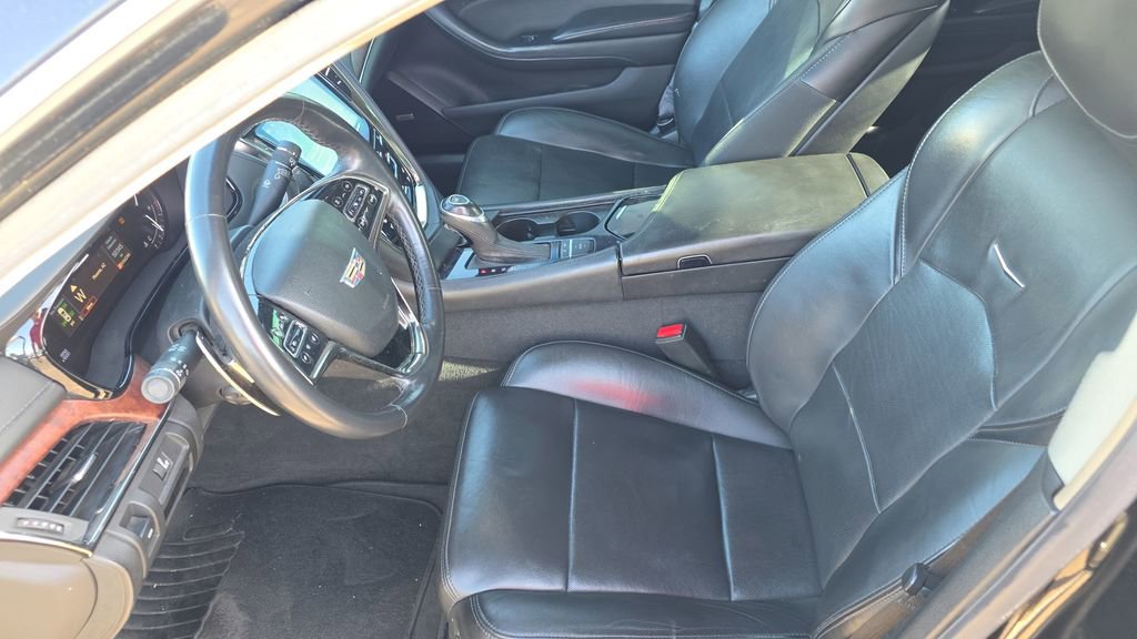 Used 2018 Cadillac CTS Luxury RWD image 12