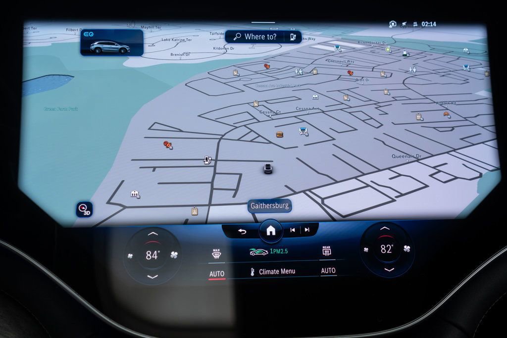 Used 2023 Mercedes-Benz EQS 580 4MATIC SUV w/ Exclusive Trim Package image 24