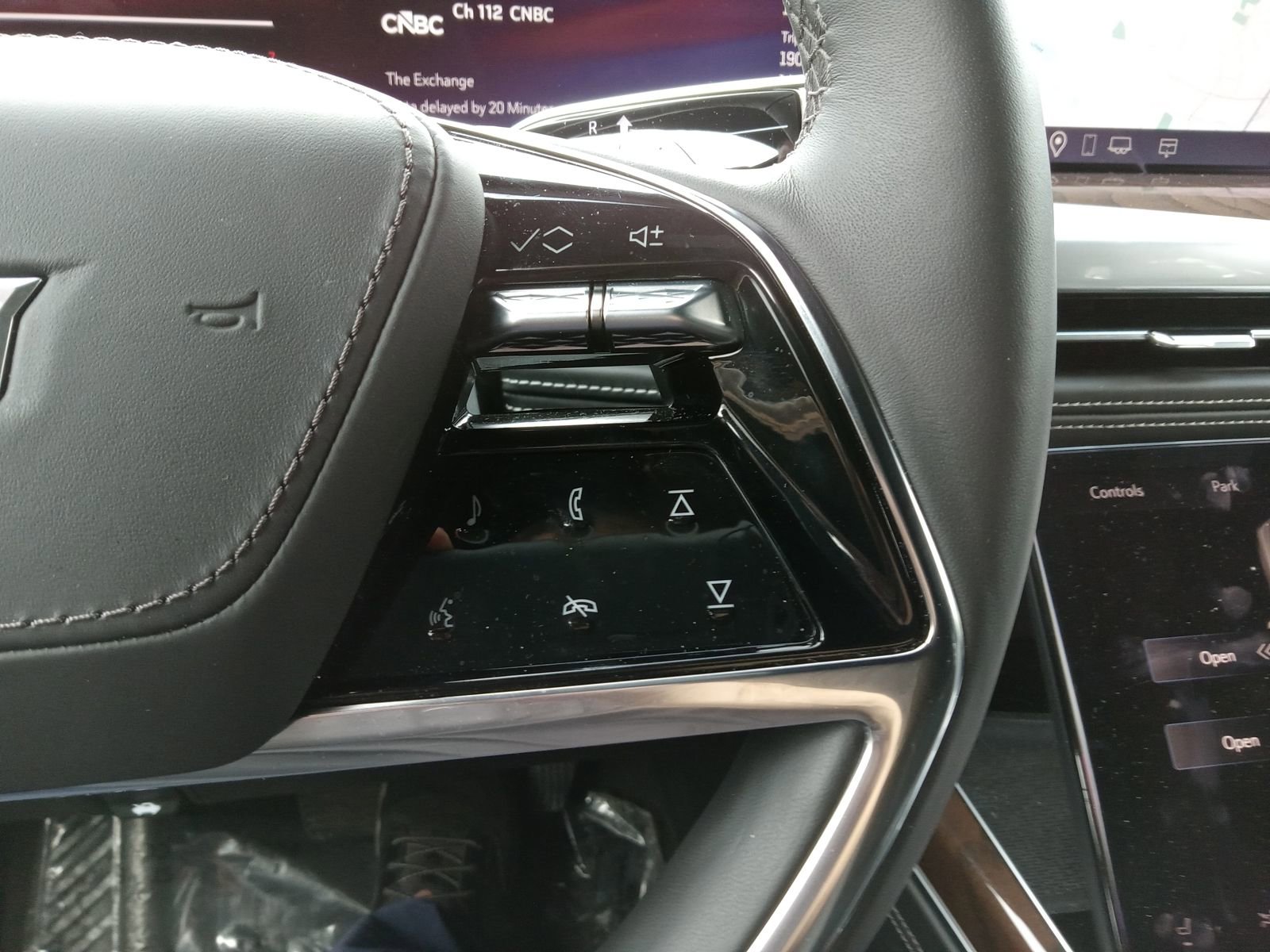 Certified 2025 Cadillac Escalade Sport Platinum w/ LPO, ONYX Package image 22