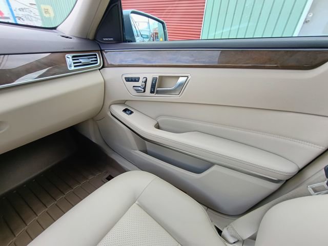 Used 2014 Mercedes-Benz E 250 BlueTEC Sedan image 42